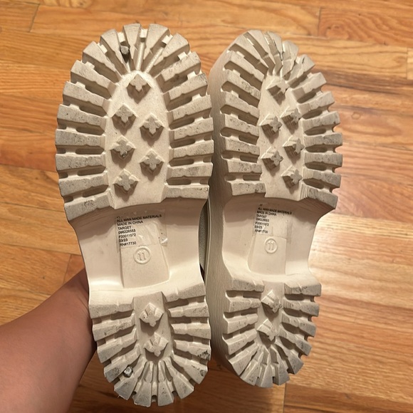 RUBBER LUG SOLE CLOGS - Picture 6 of 8